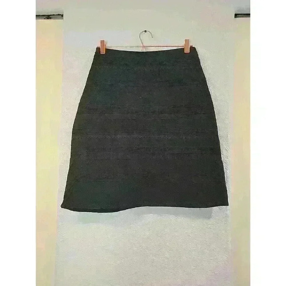 Womens Tommy Hilfiger A Line Eyelet Pattern Black Skirt Size 4 - Picture 3 of 5